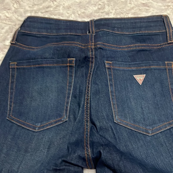 Guess Jeans - Picture 3 of 5